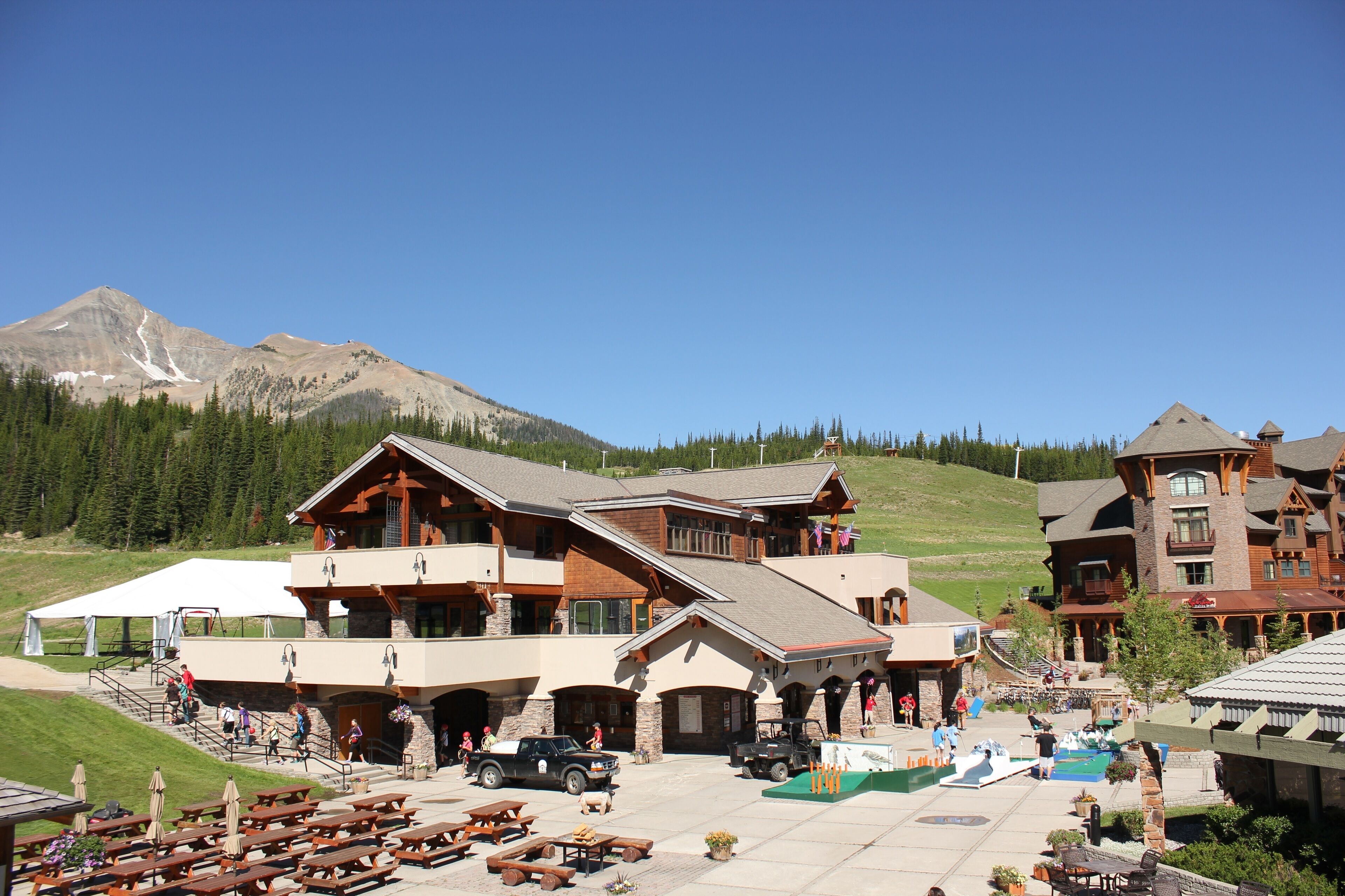Shoshone Condominium Hotel