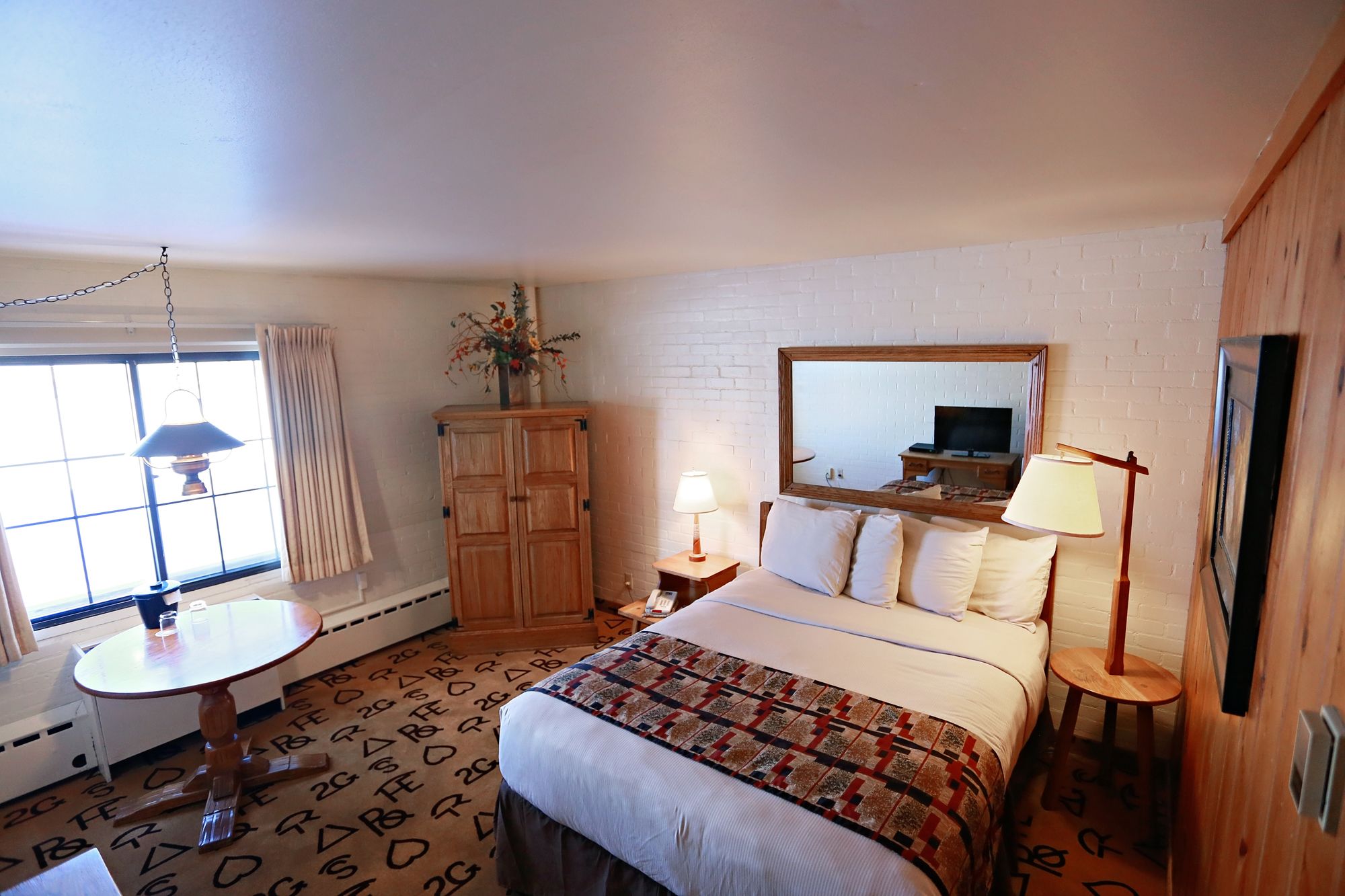 Dude Rancher Lodge