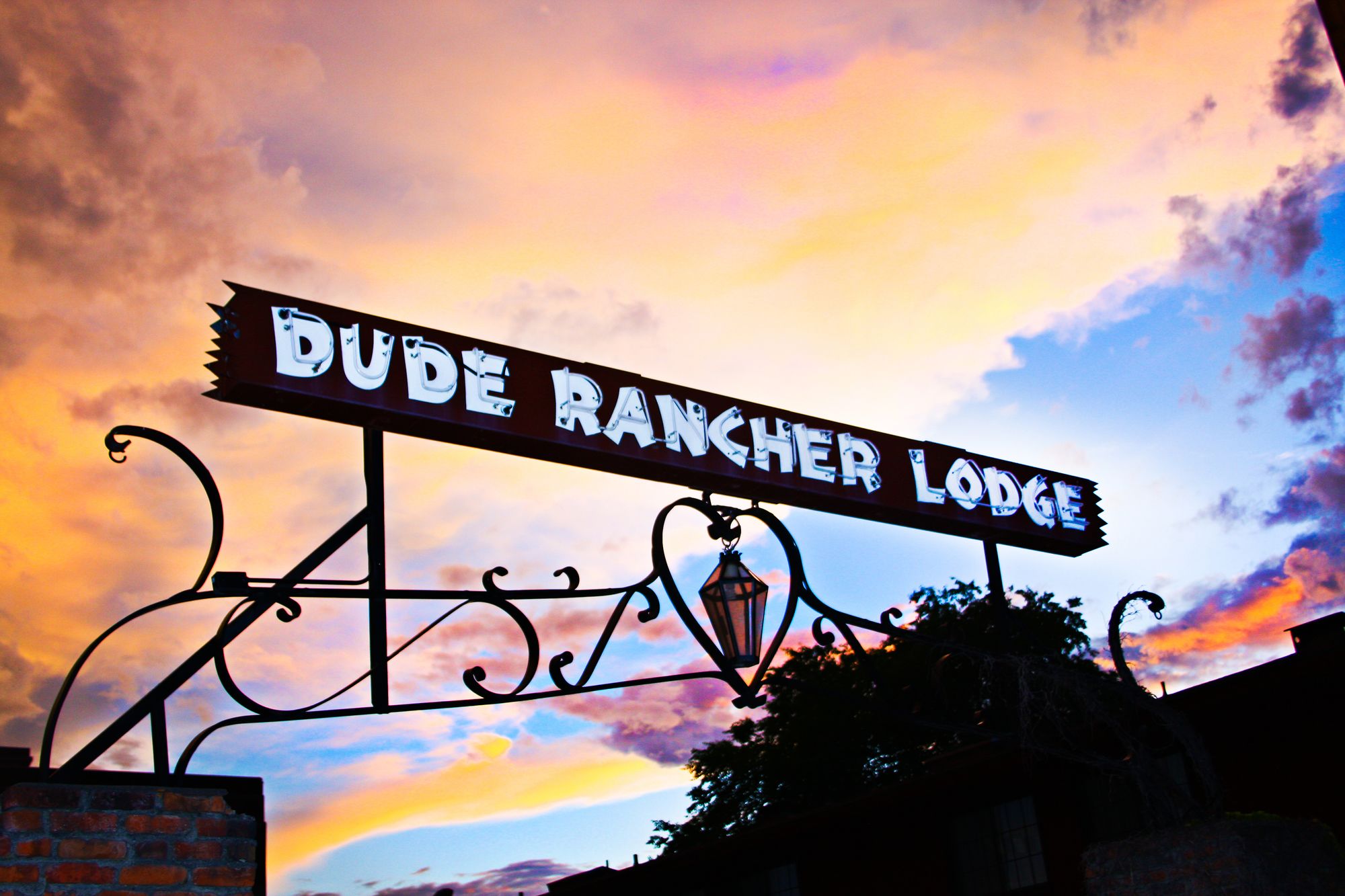 Dude Rancher Lodge