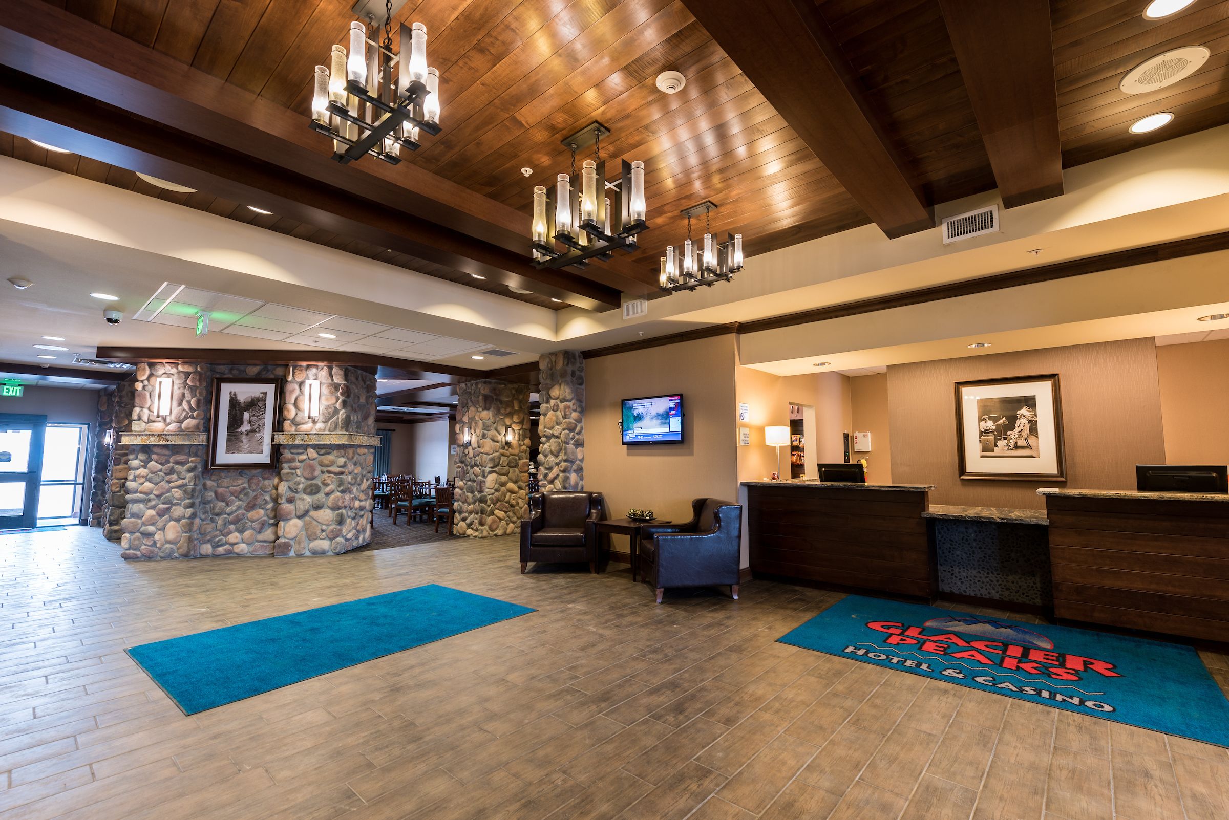 Glacier Peaks Hotel & Casino