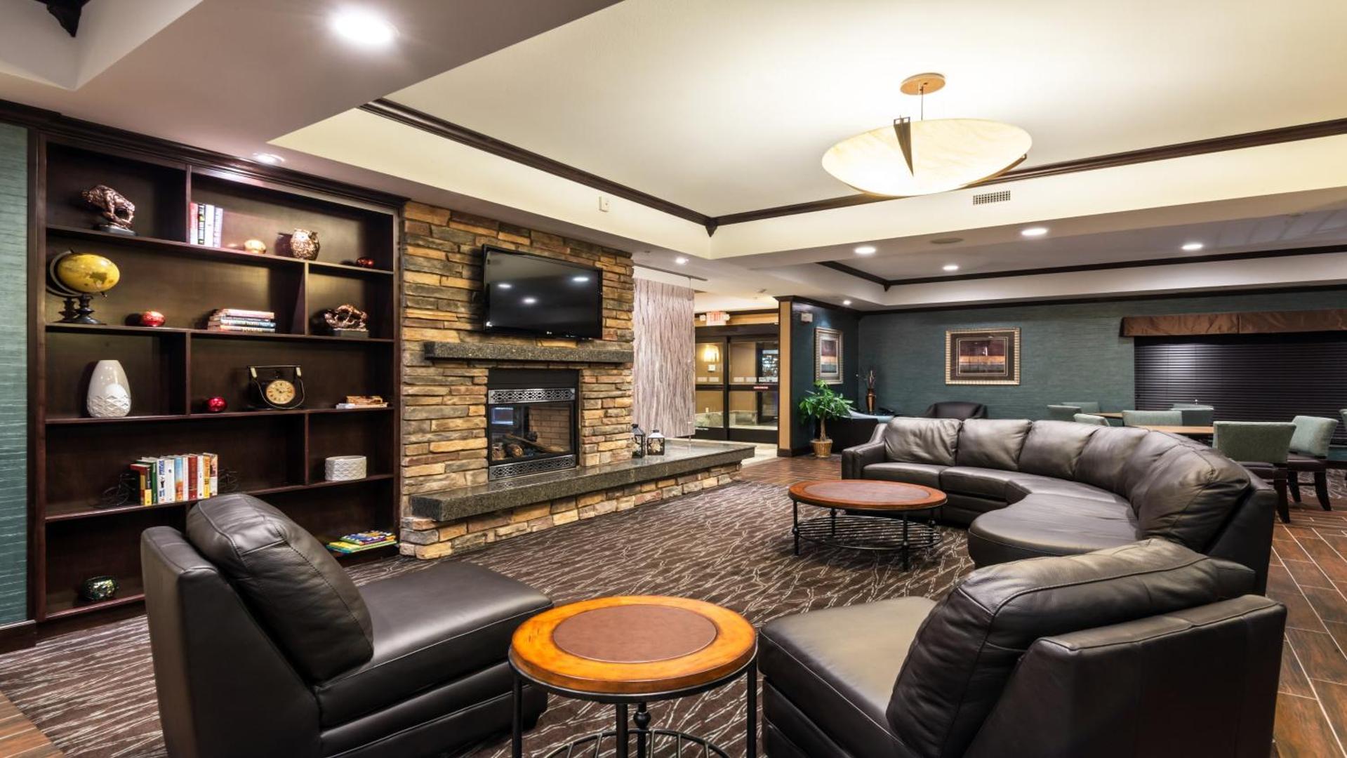 Holiday Inn Express & Suites Butte SE