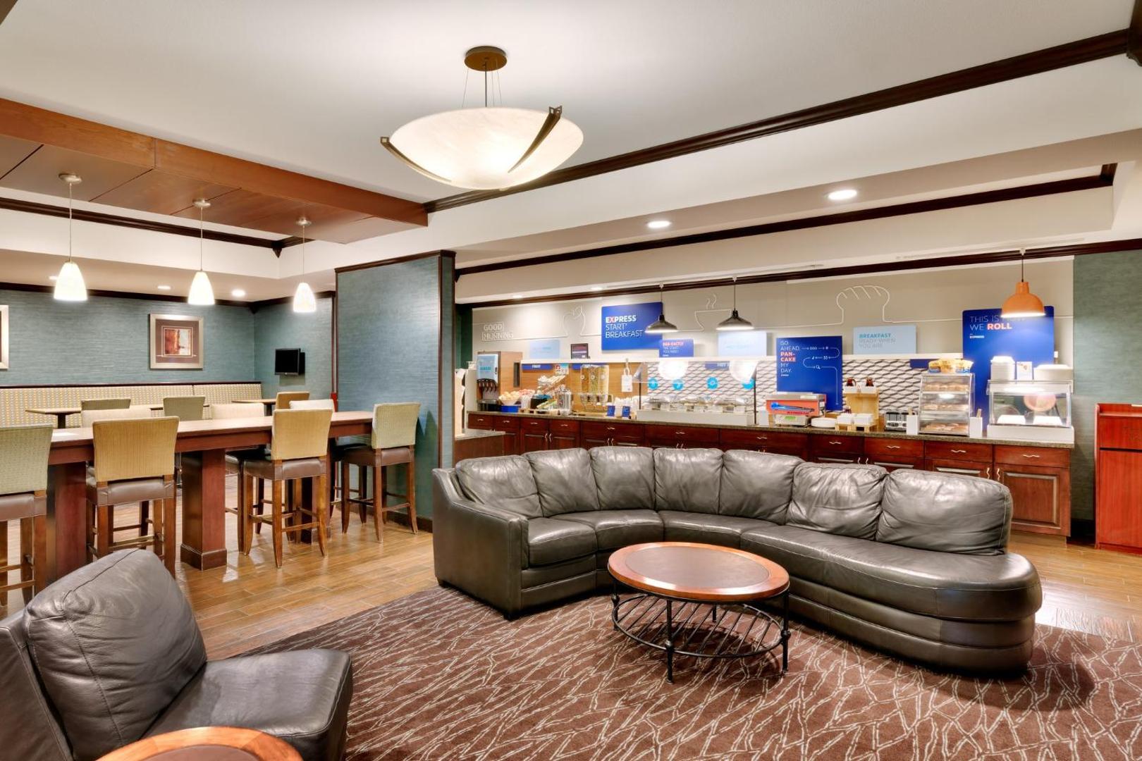 Holiday Inn Express & Suites Butte SE