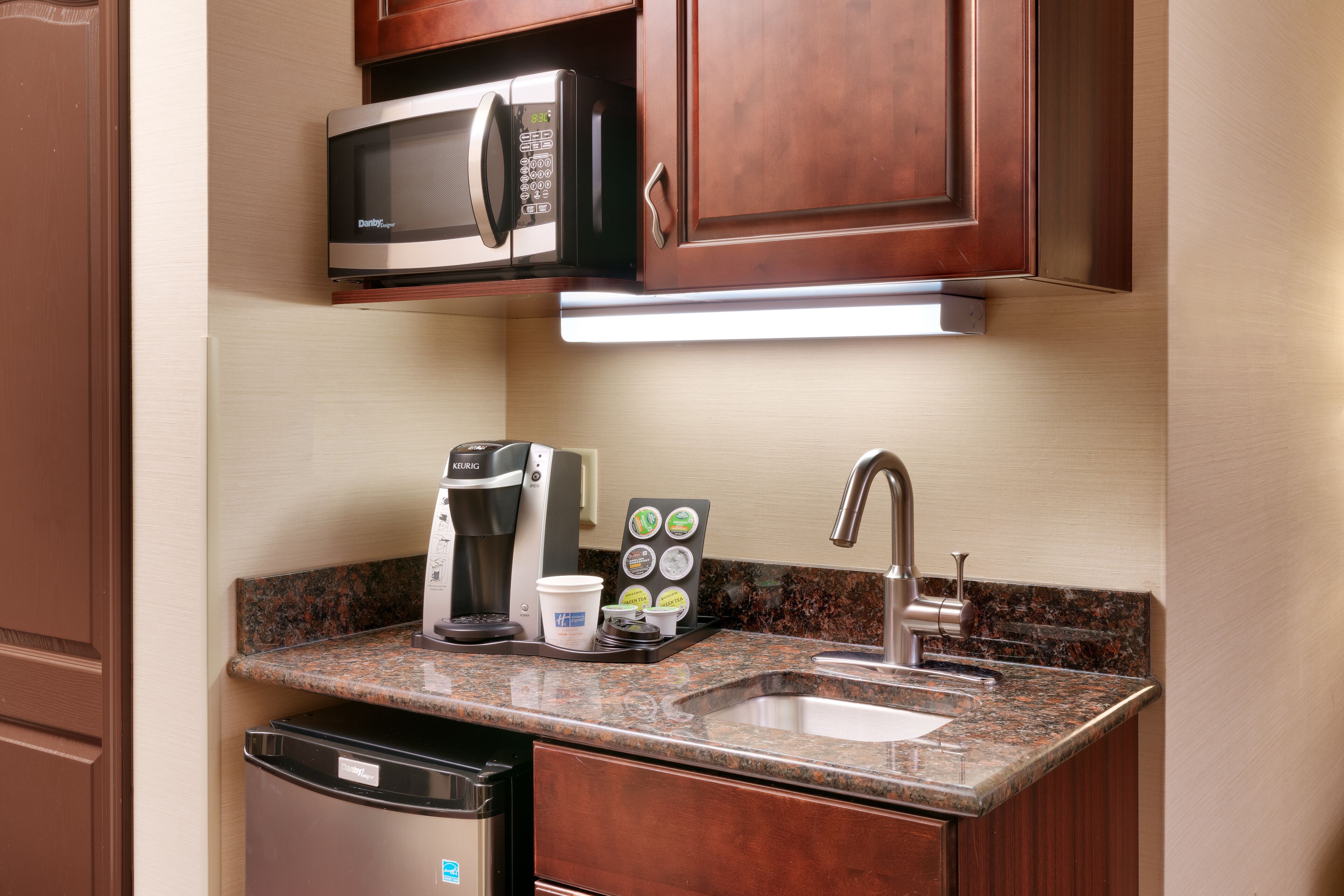 Holiday Inn Express & Suites Butte SE