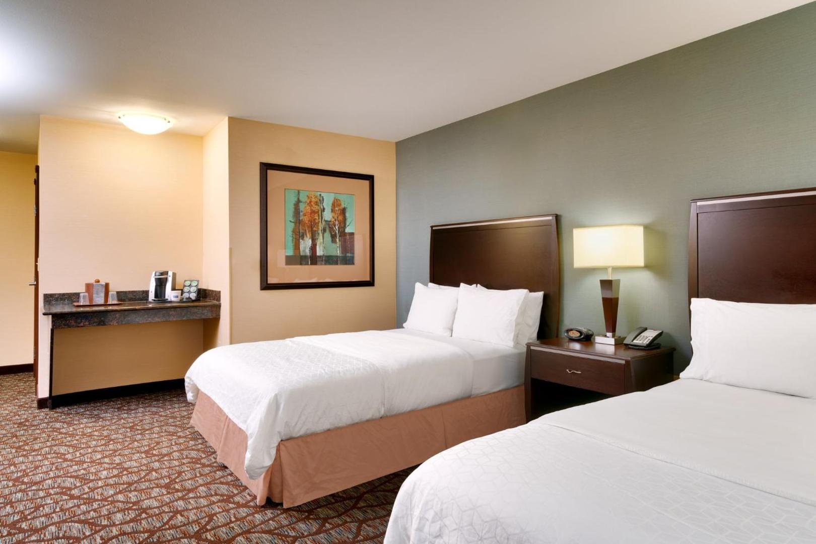 Holiday Inn Express & Suites Butte SE