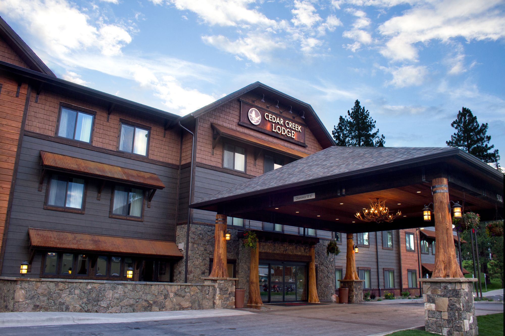 Cedar Creek Lodge Hotel