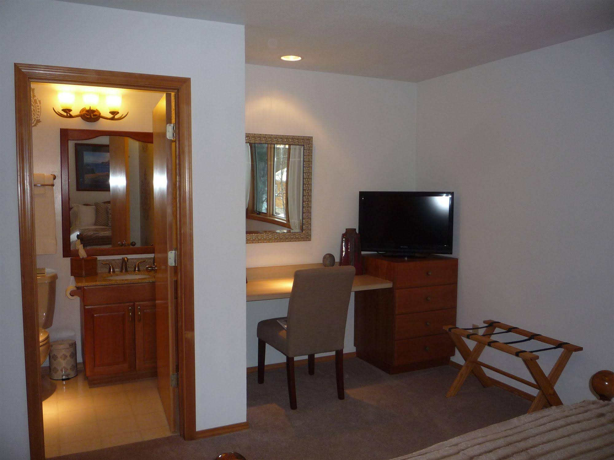 Meadow Lake View Bed and Breakfast