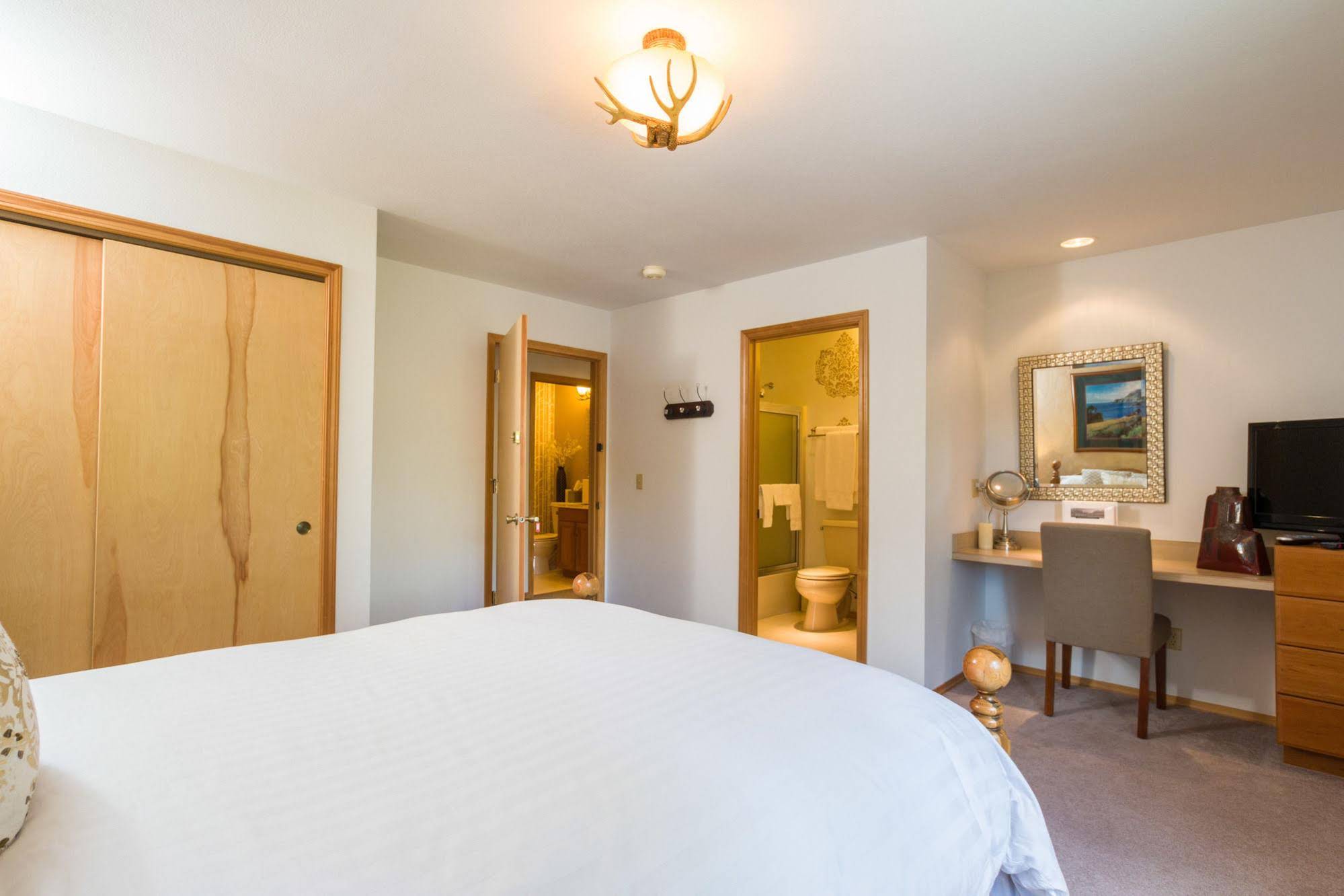 Meadow Lake View Bed and Breakfast