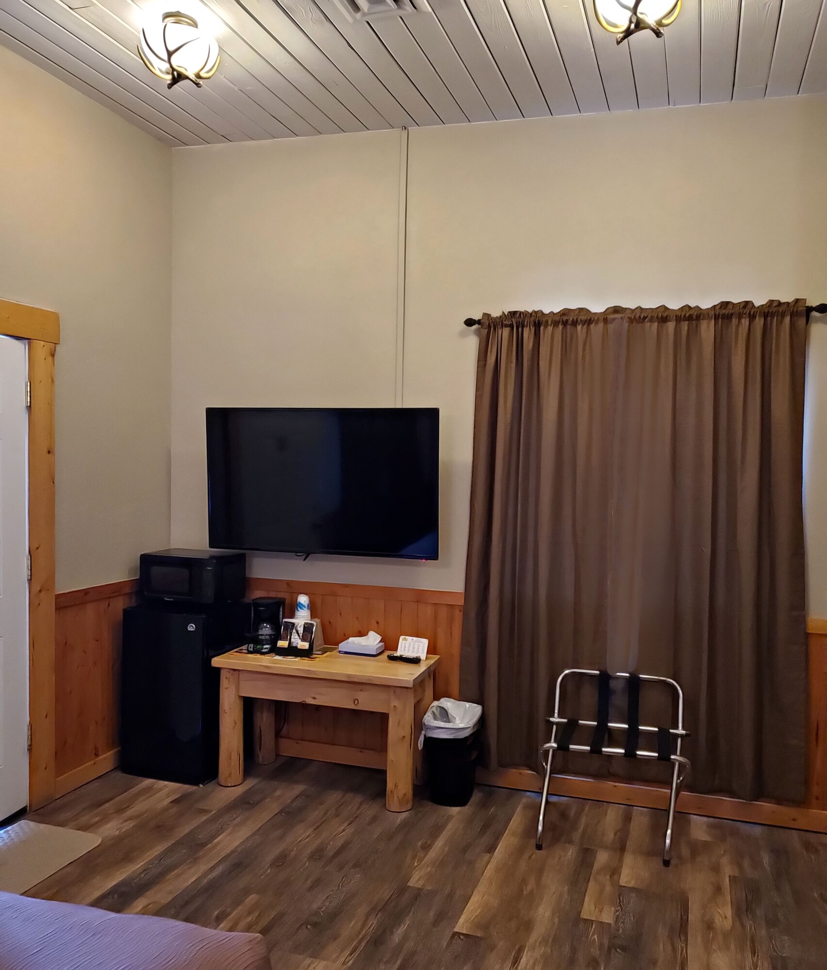 Western Inn Glacier Park