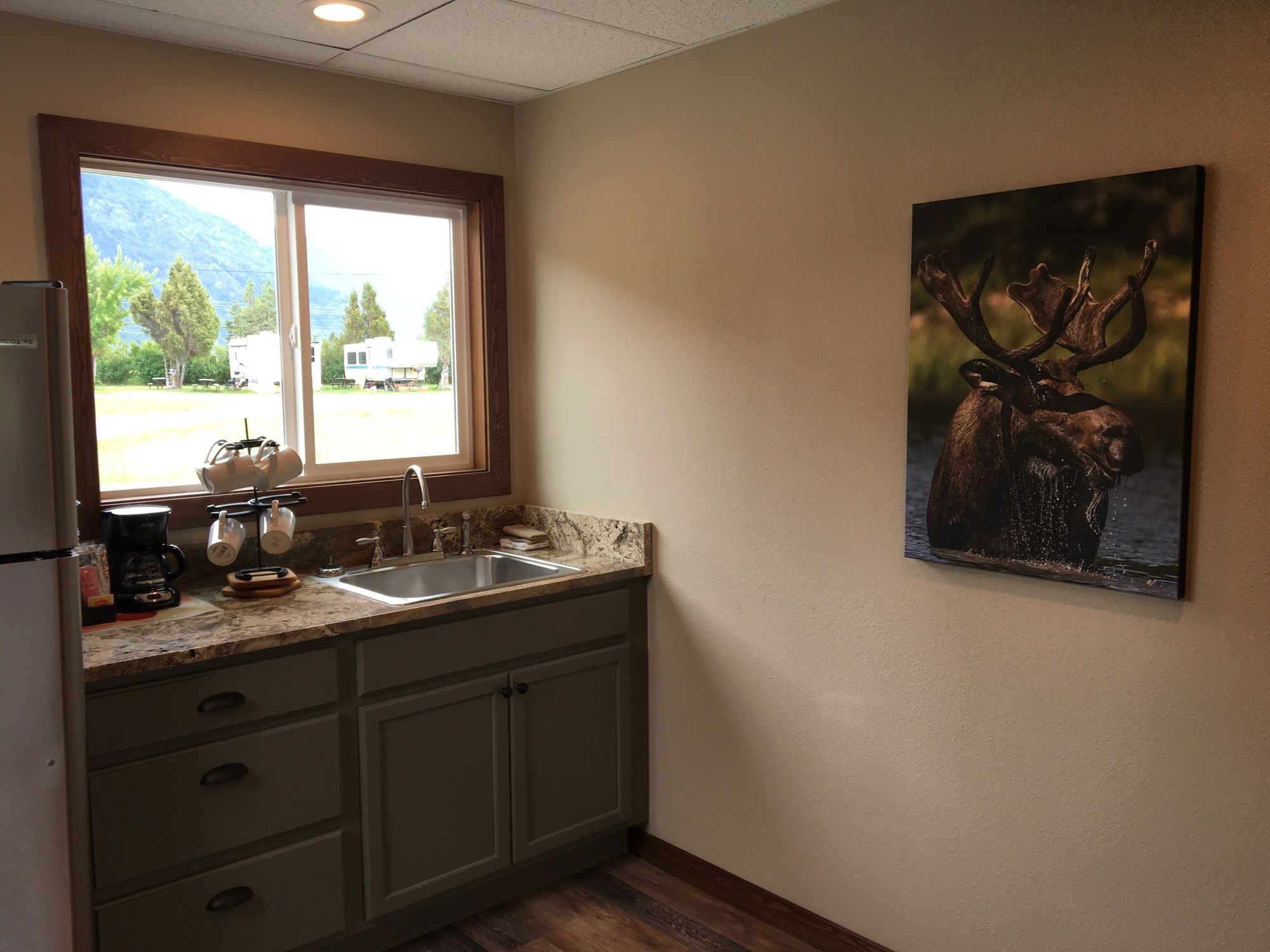 Western Inn Glacier Park
