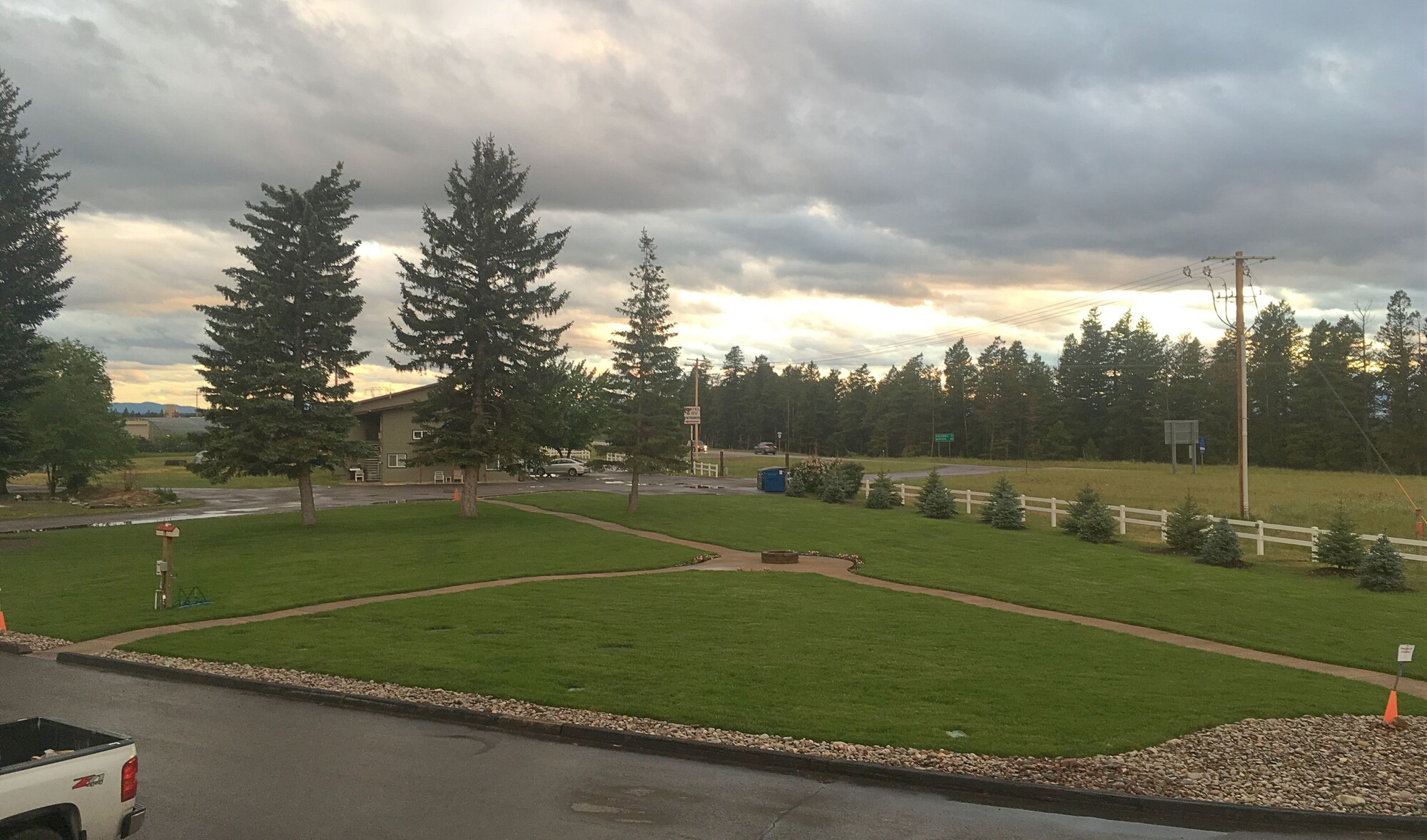 Western Inn Glacier Park