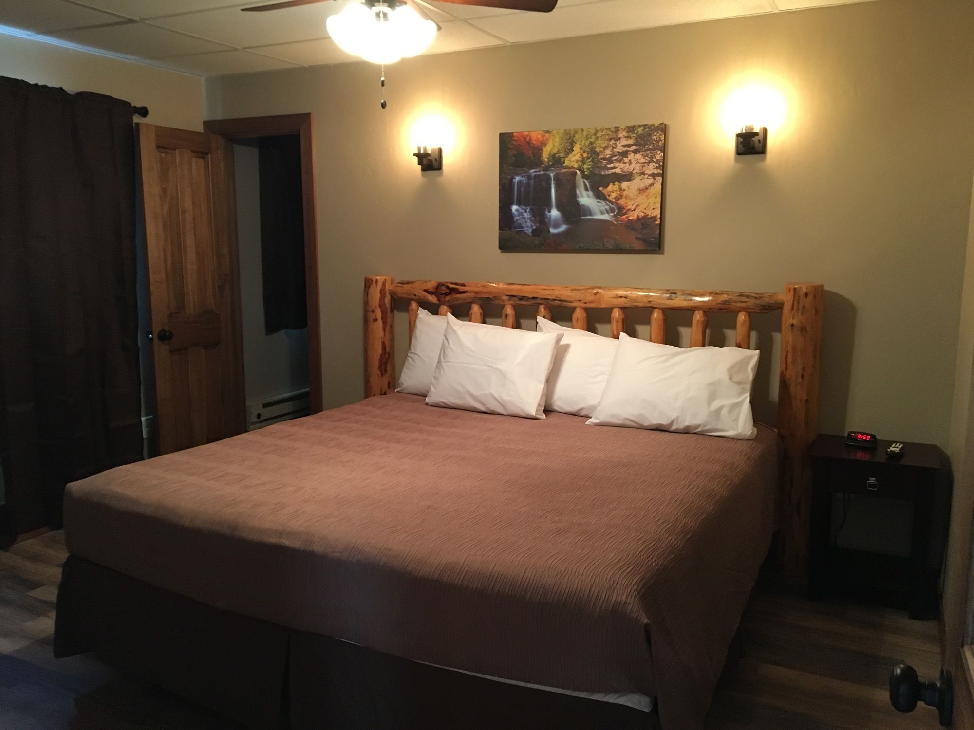 Western Inn Glacier Park