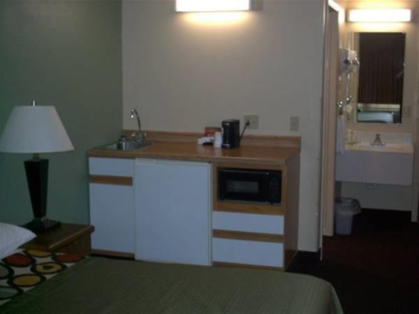Super 8 by Wyndham Conrad