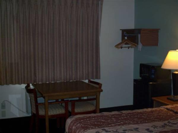Super 8 by Wyndham Conrad