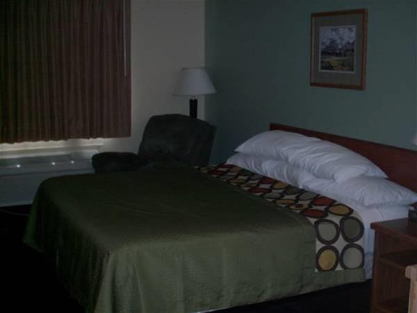Super 8 by Wyndham Conrad