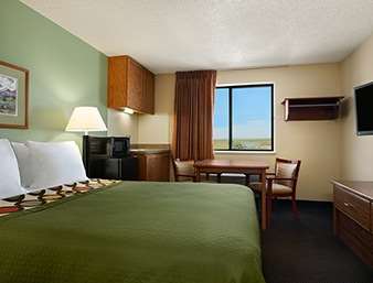 Super 8 by Wyndham Conrad