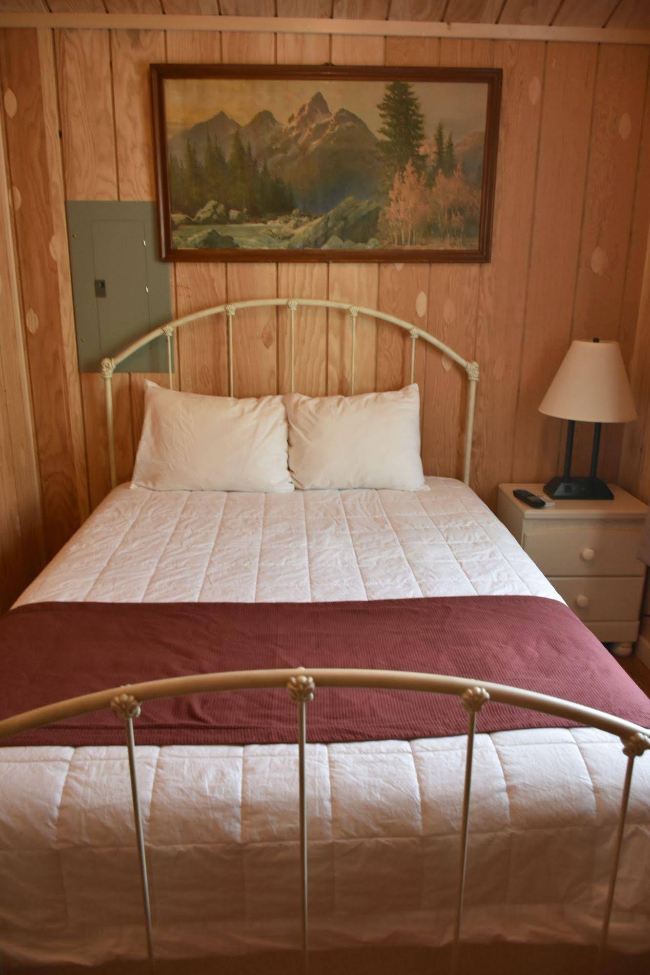 Yellowstone Mountain Cabins