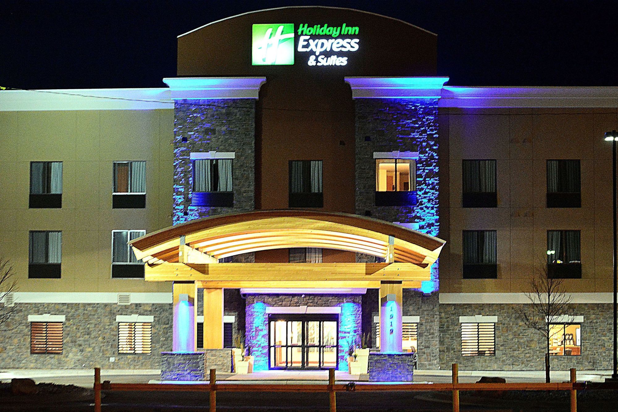 Holiday Inn Express & Suites Glendive