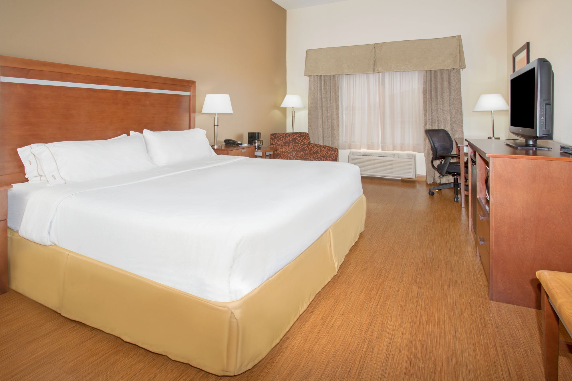 Holiday Inn Express & Suites Glendive