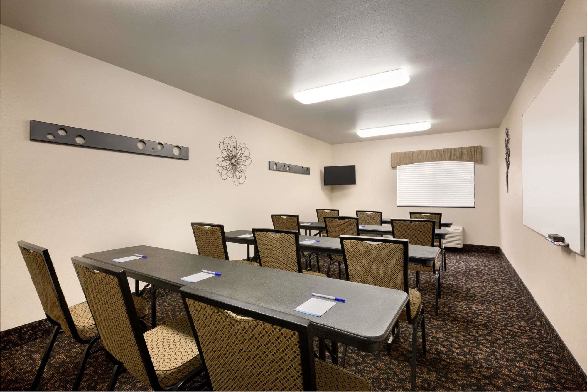 Baymont By Wyndham Glendive