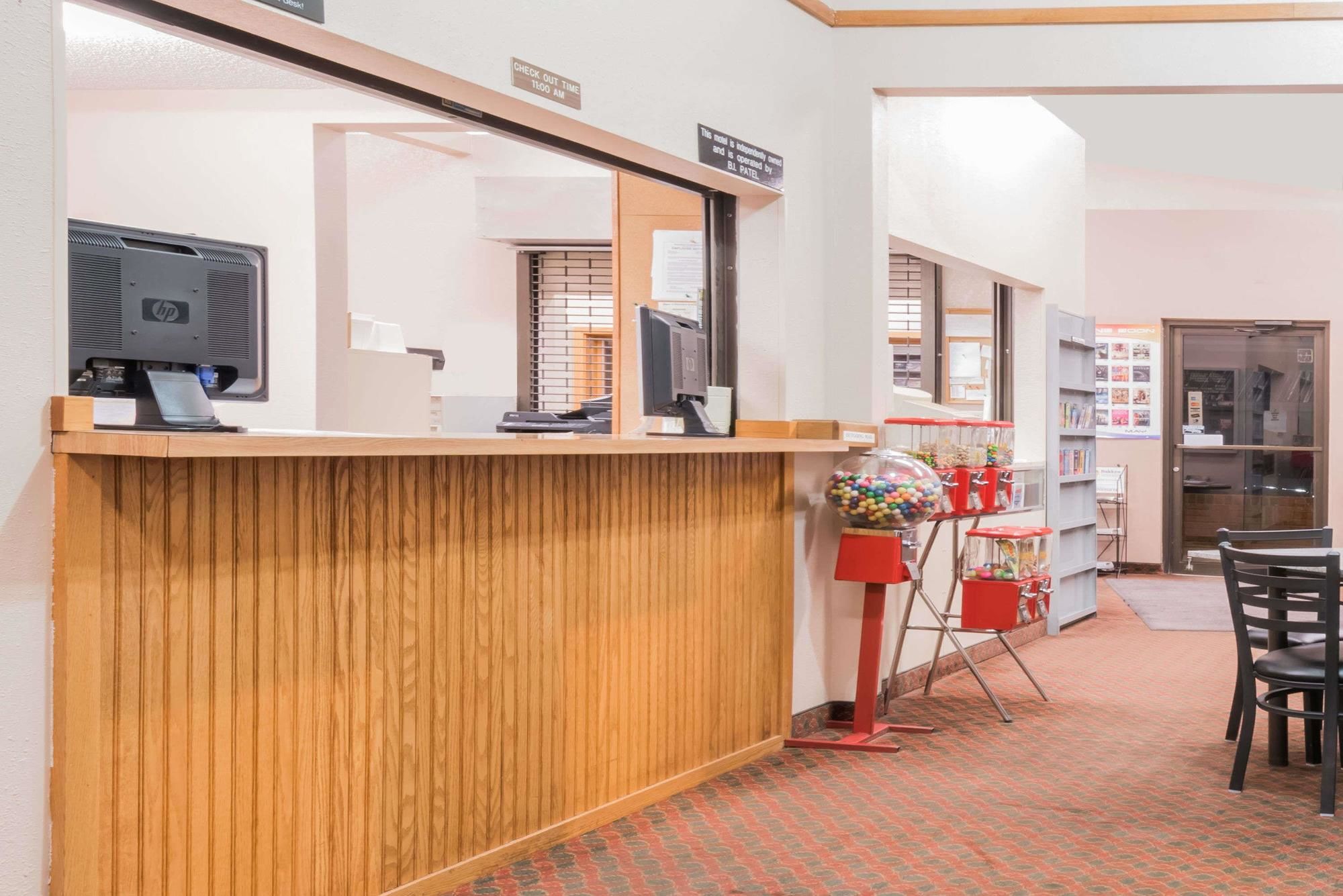 Glendive Lodge