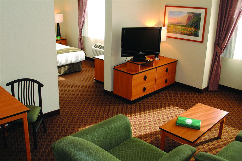 Crystal Inn Hotel & Suites Great Falls