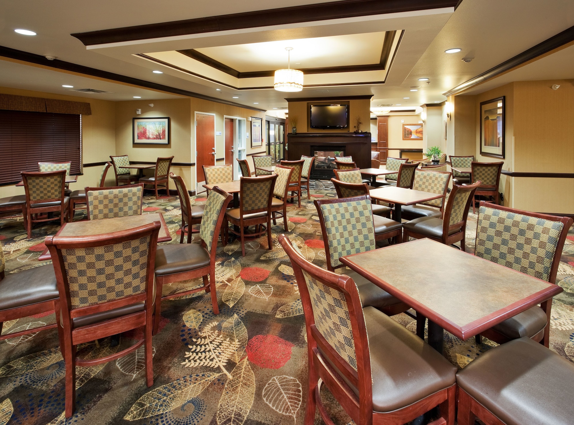 Holiday Inn Express Hotel & Suites Great Falls