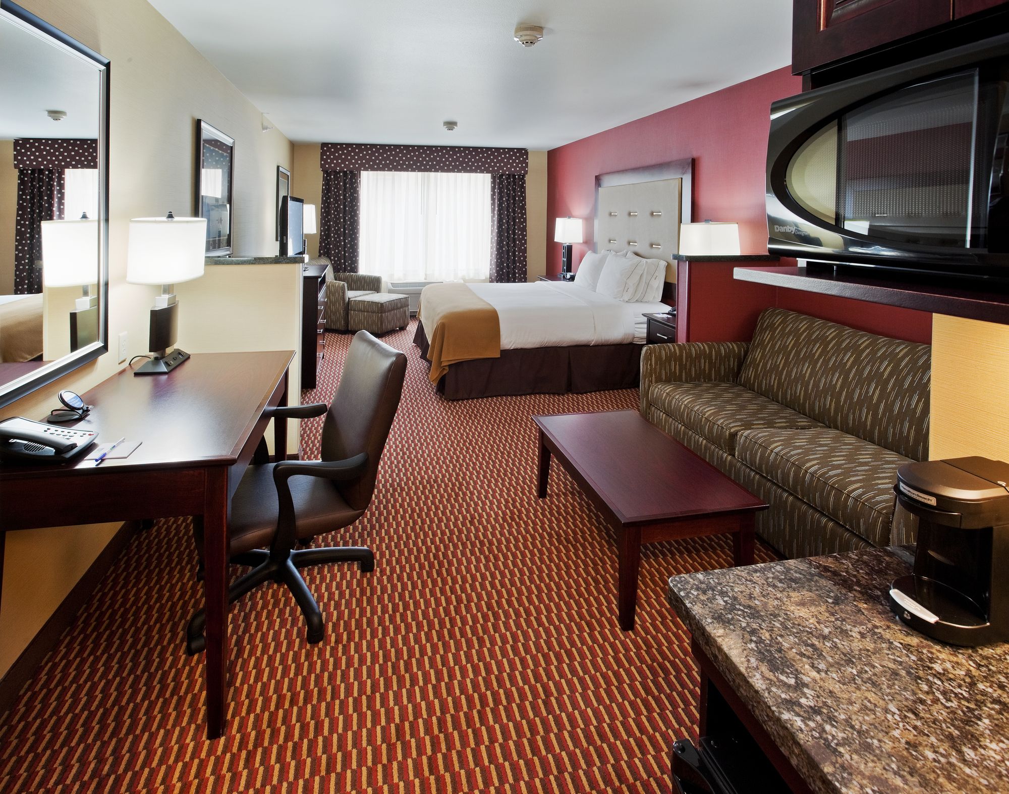 Holiday Inn Express Hotel & Suites Great Falls