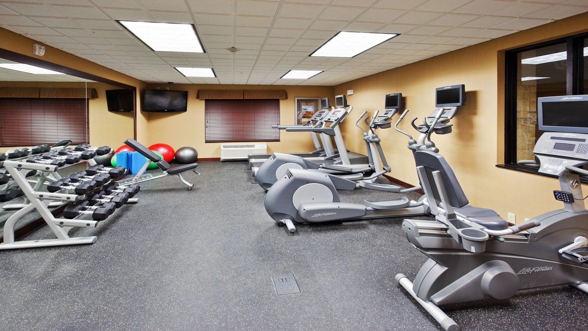 Holiday Inn Express Hotel & Suites Great Falls