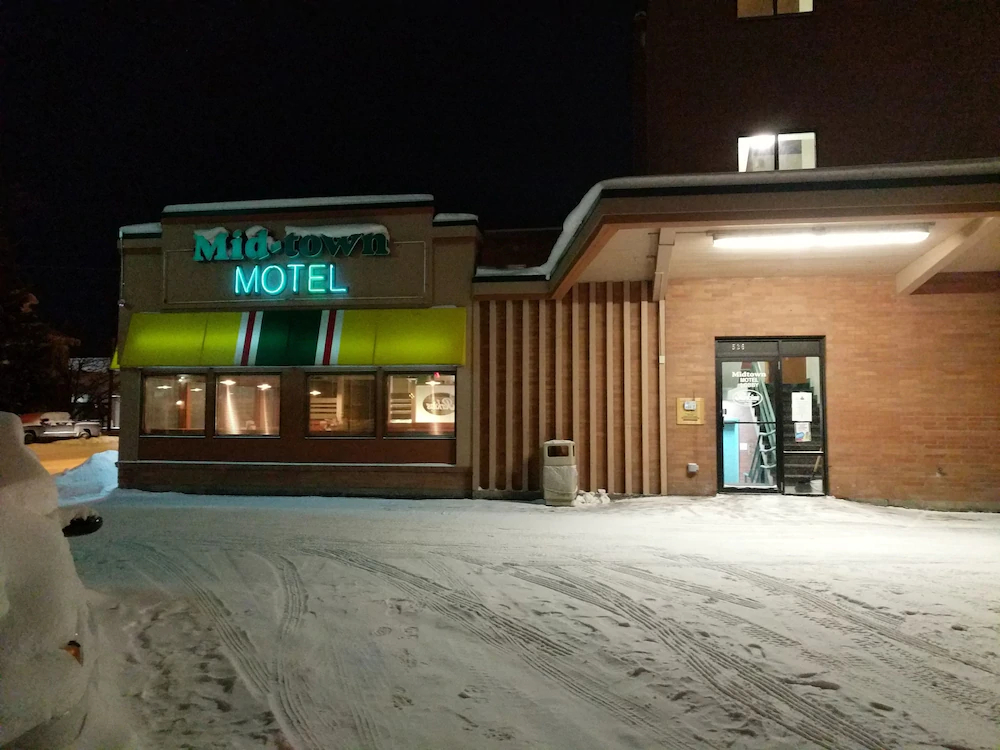 The Mid-Town Motel