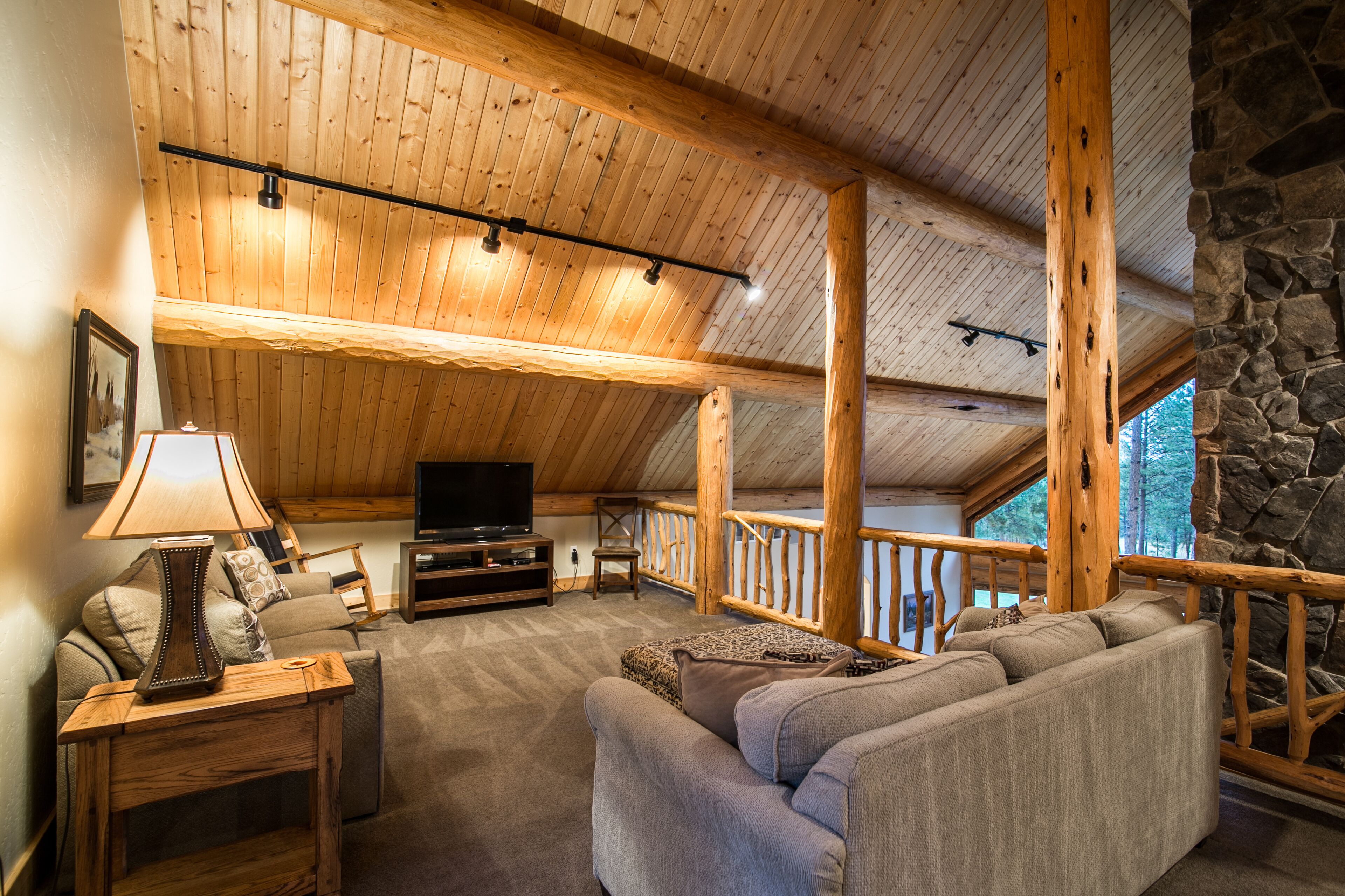 Pineview Lodge