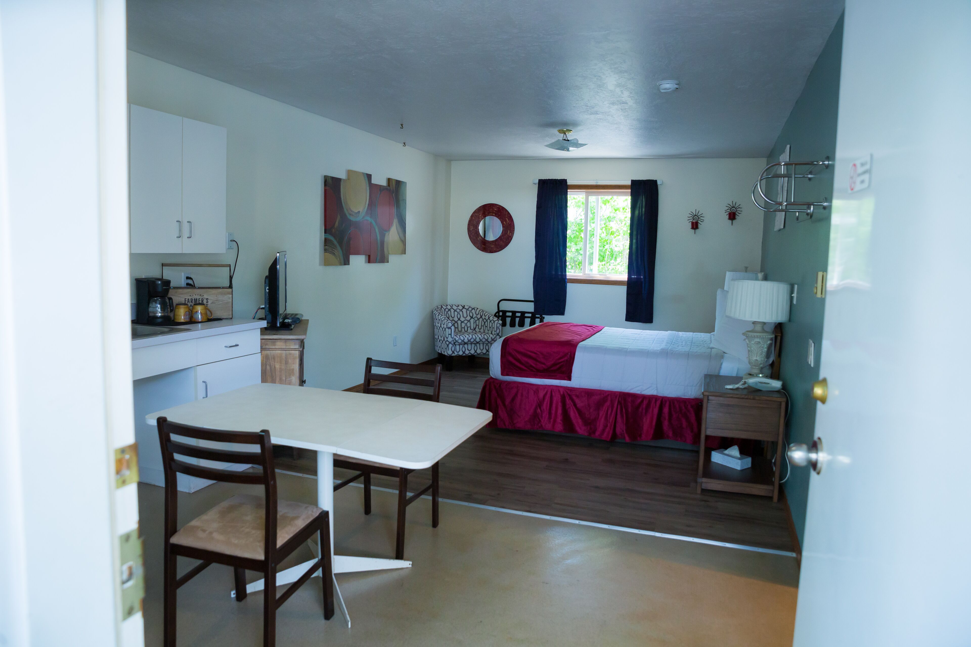 Lamplighter Motel
