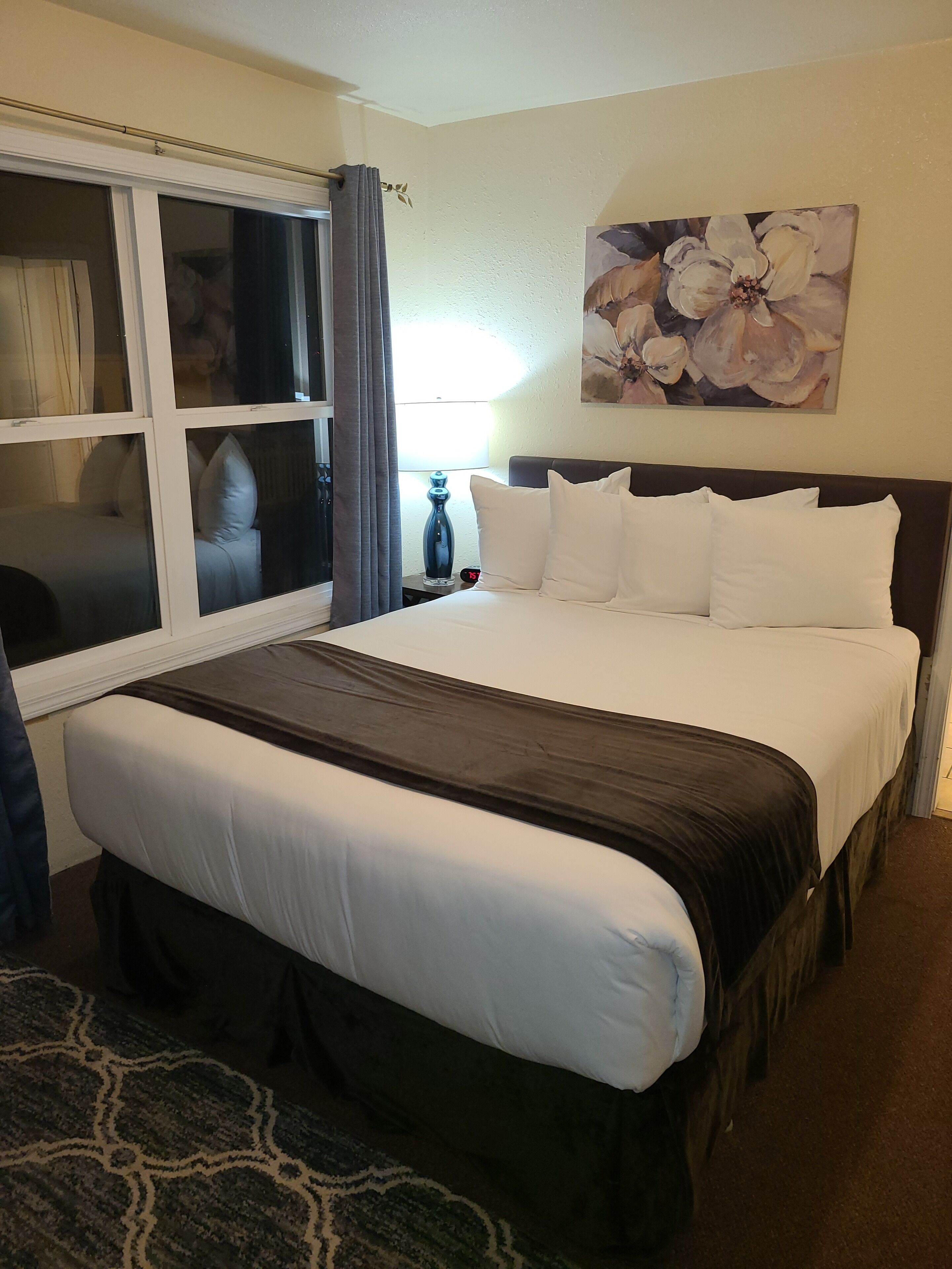Lamplighter Motel