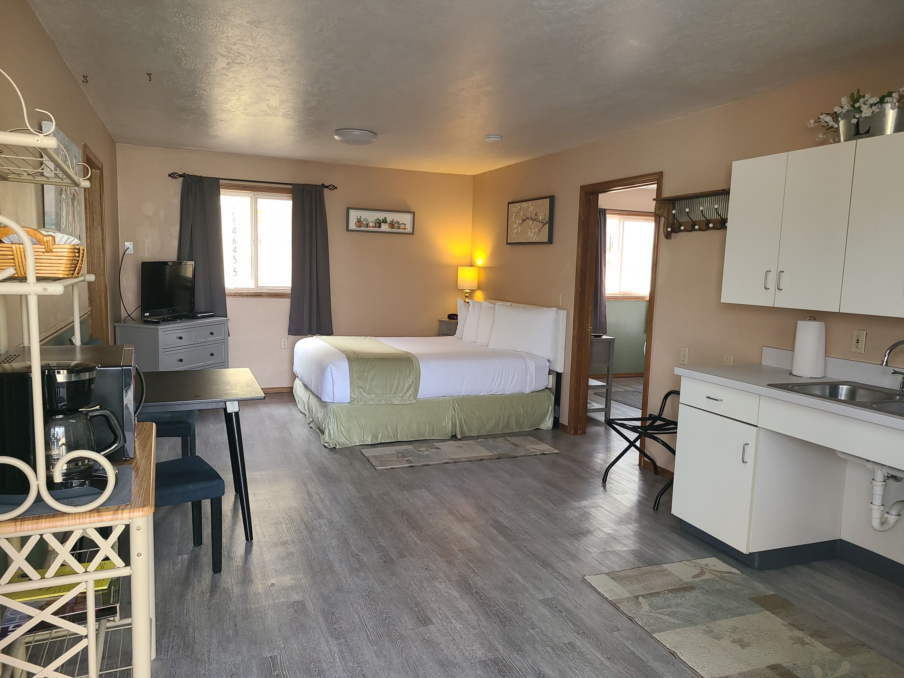 Lamplighter Motel