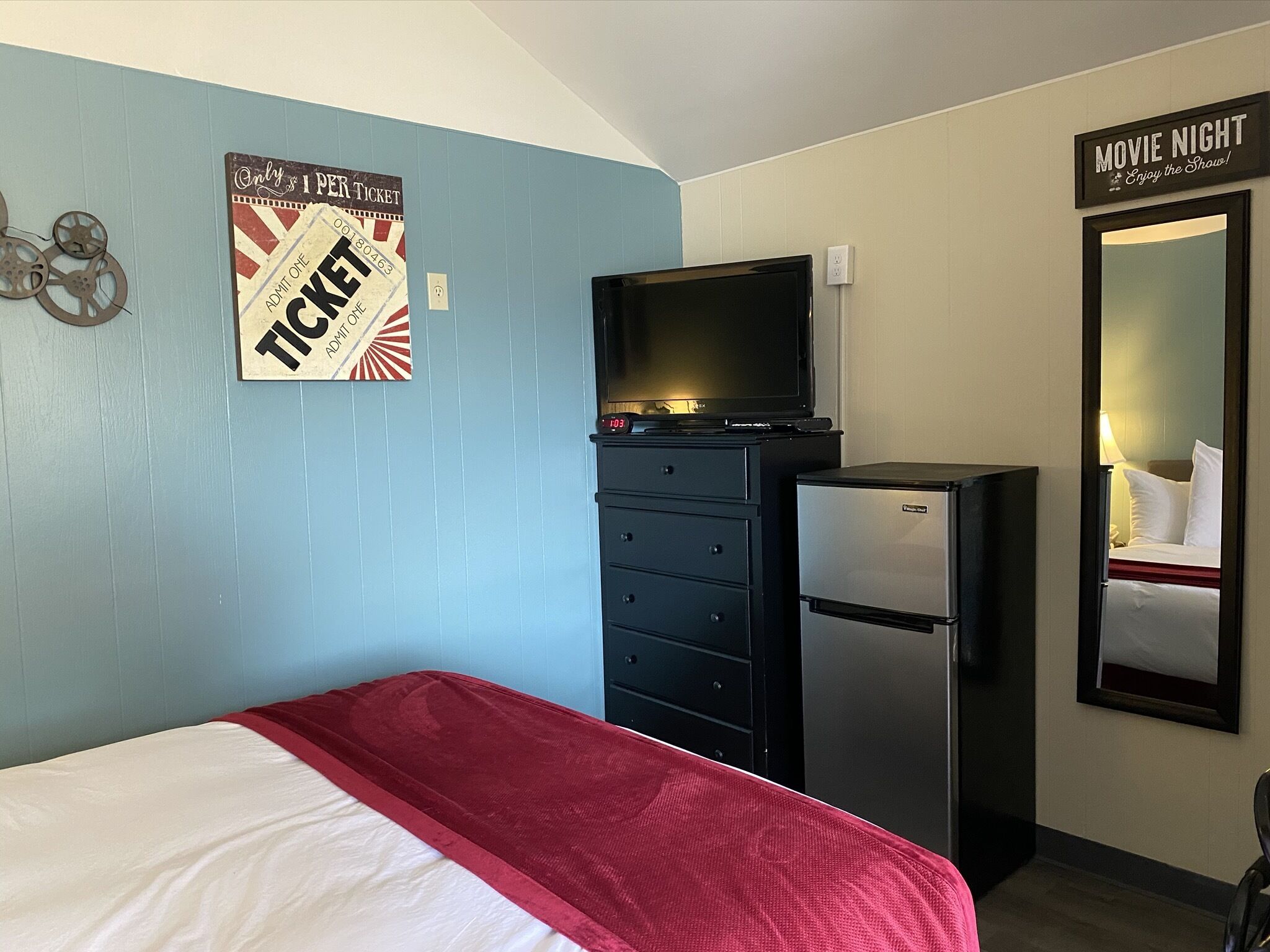 Lamplighter Motel