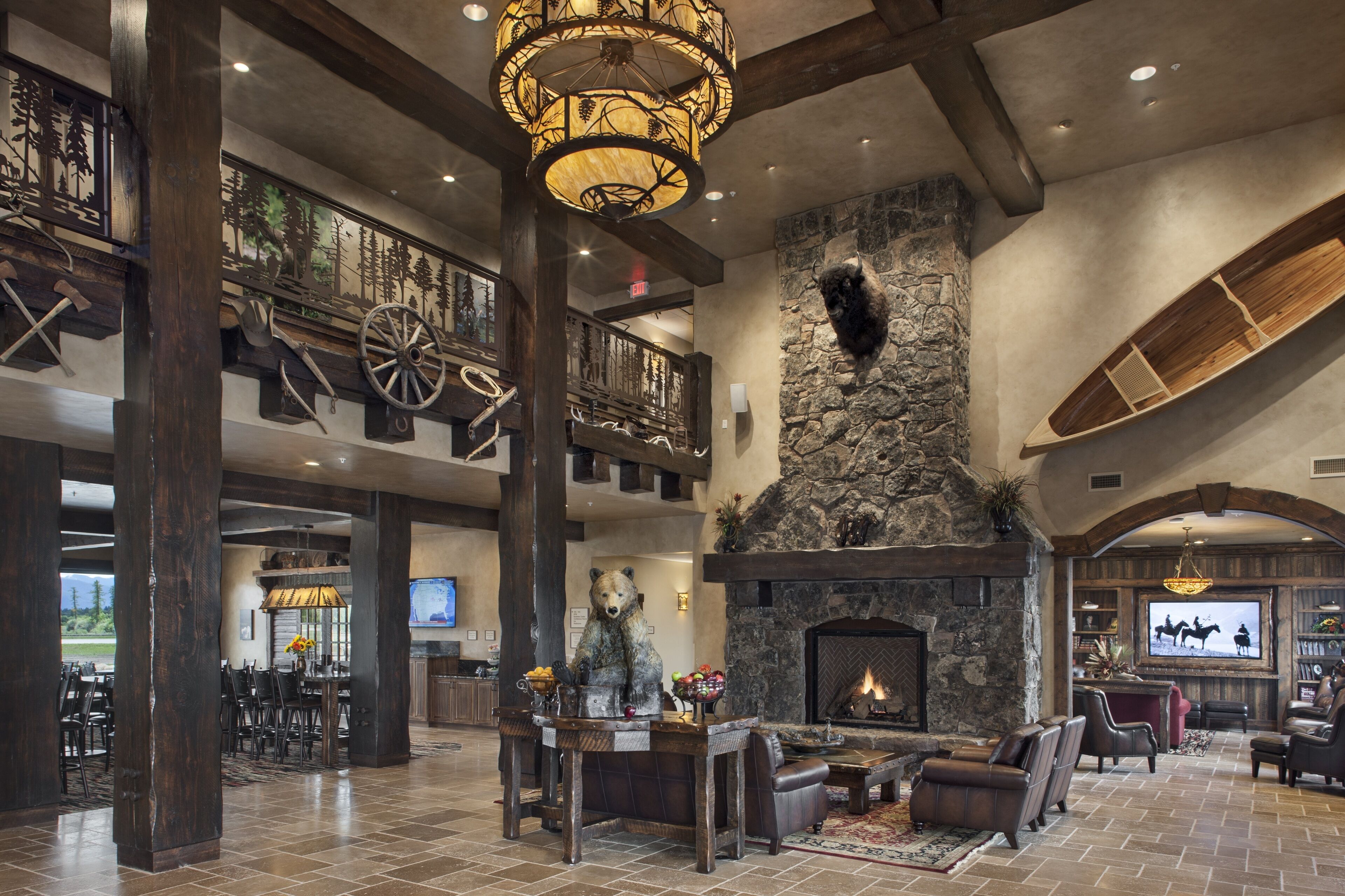 Glacier International Lodge