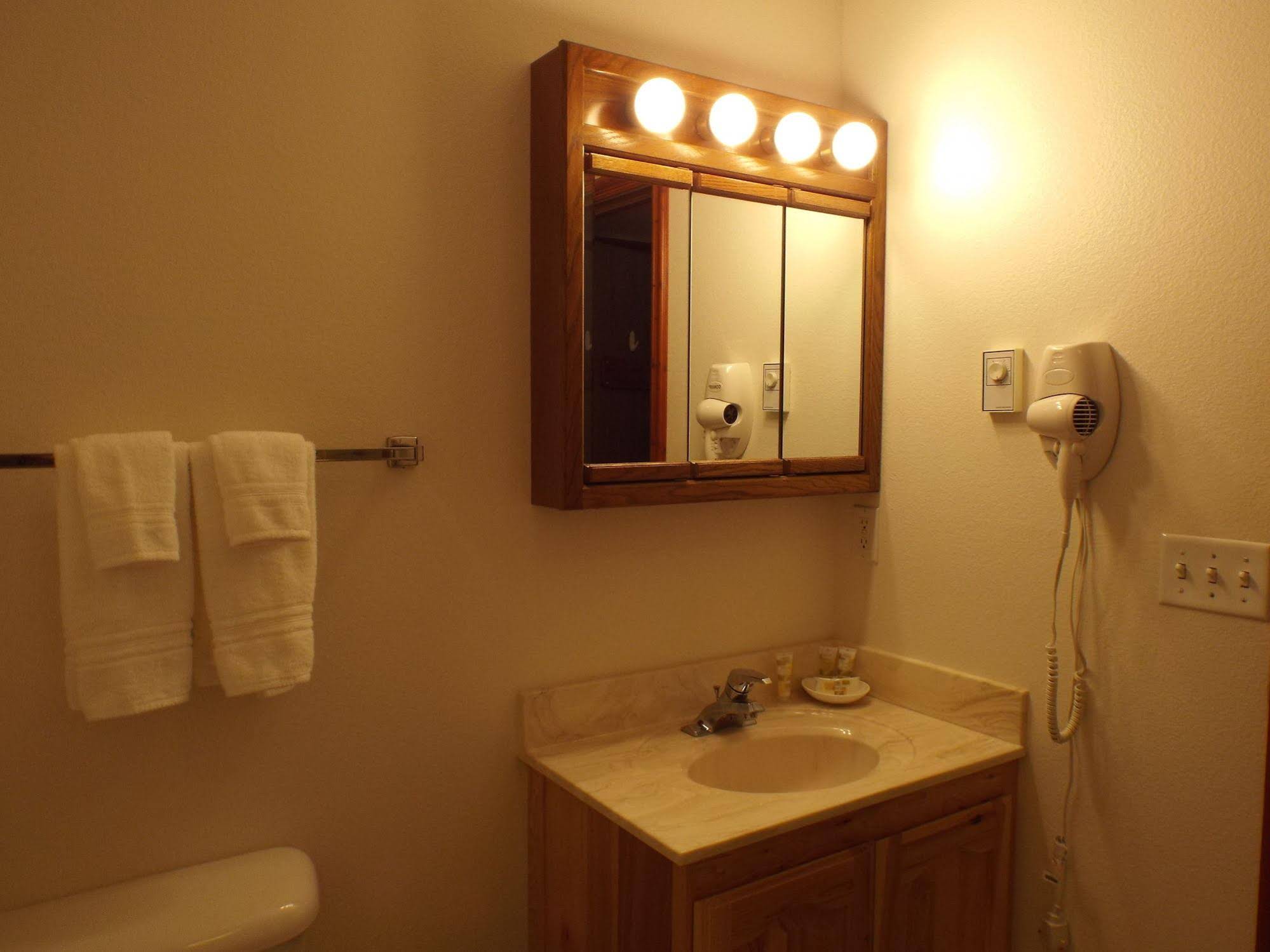 Greenwood Village Inn And Suites