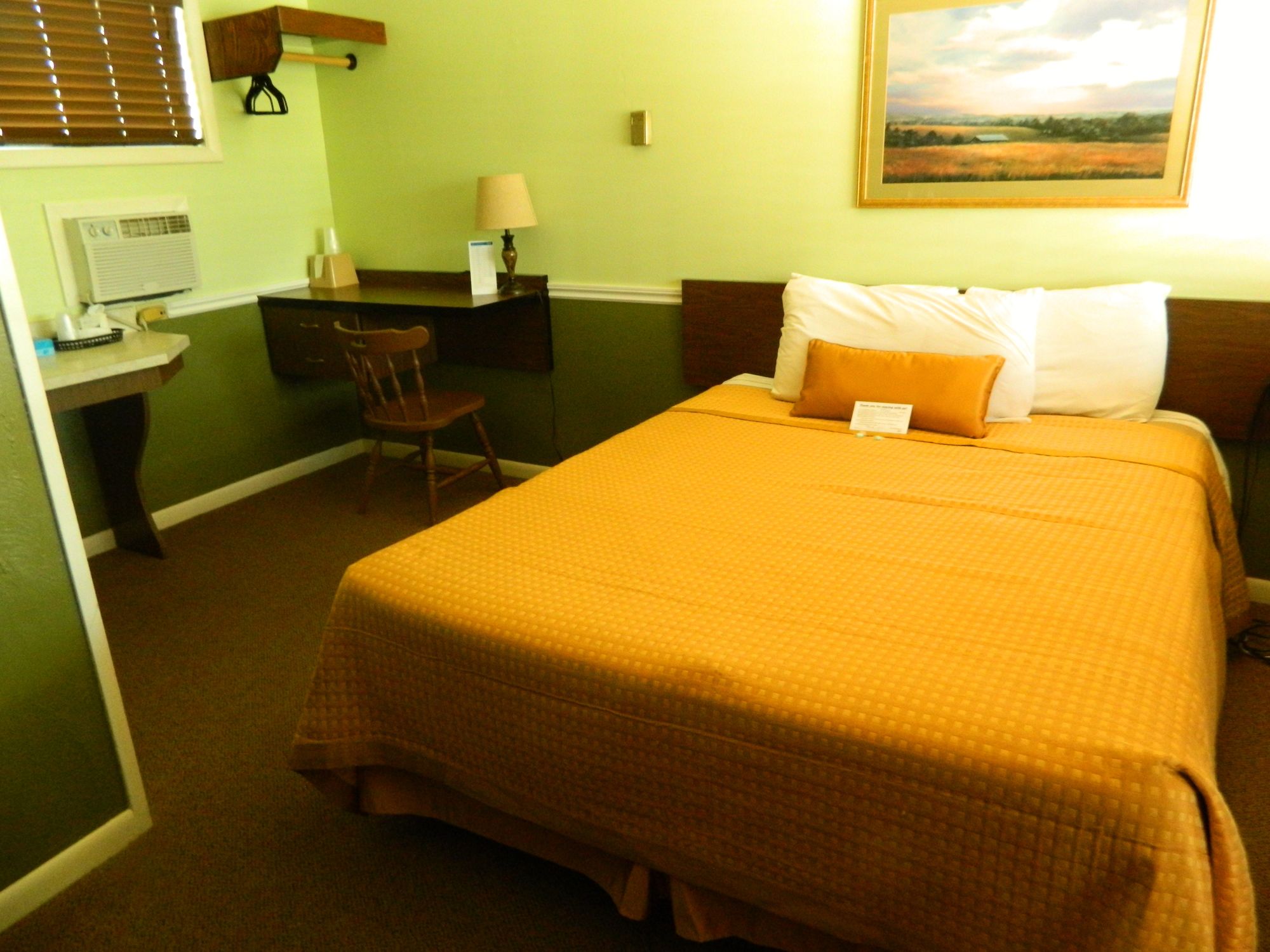 Country Motor Inn