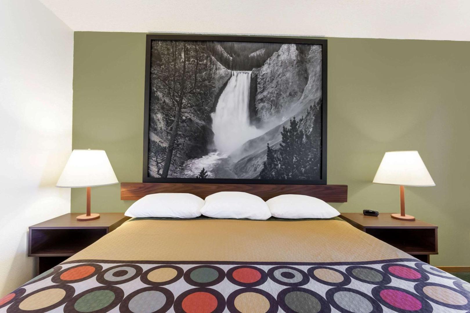 Super 8 by Wyndham Livingston Yellowstone