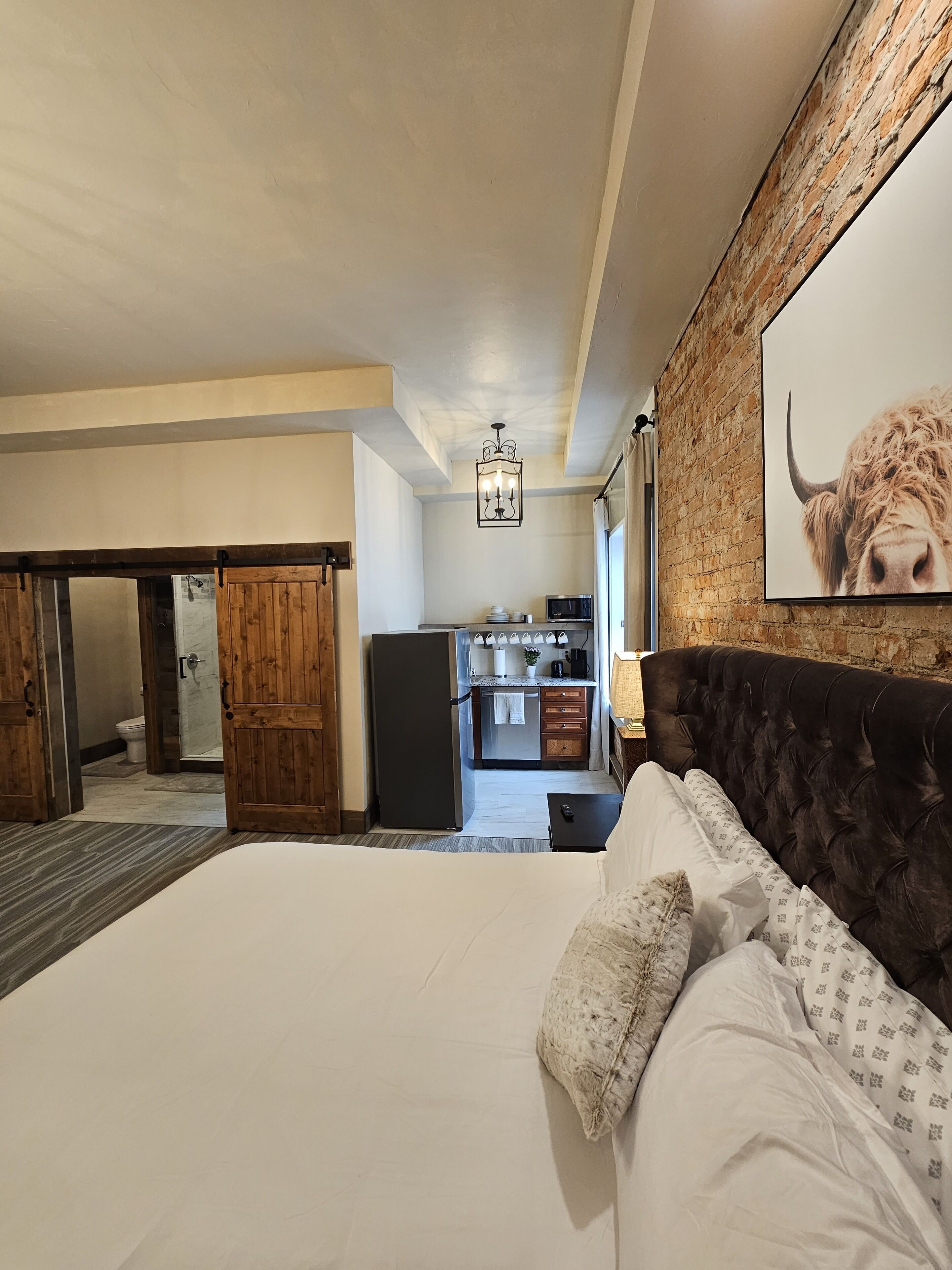 Eaglescape Suites and Event Center