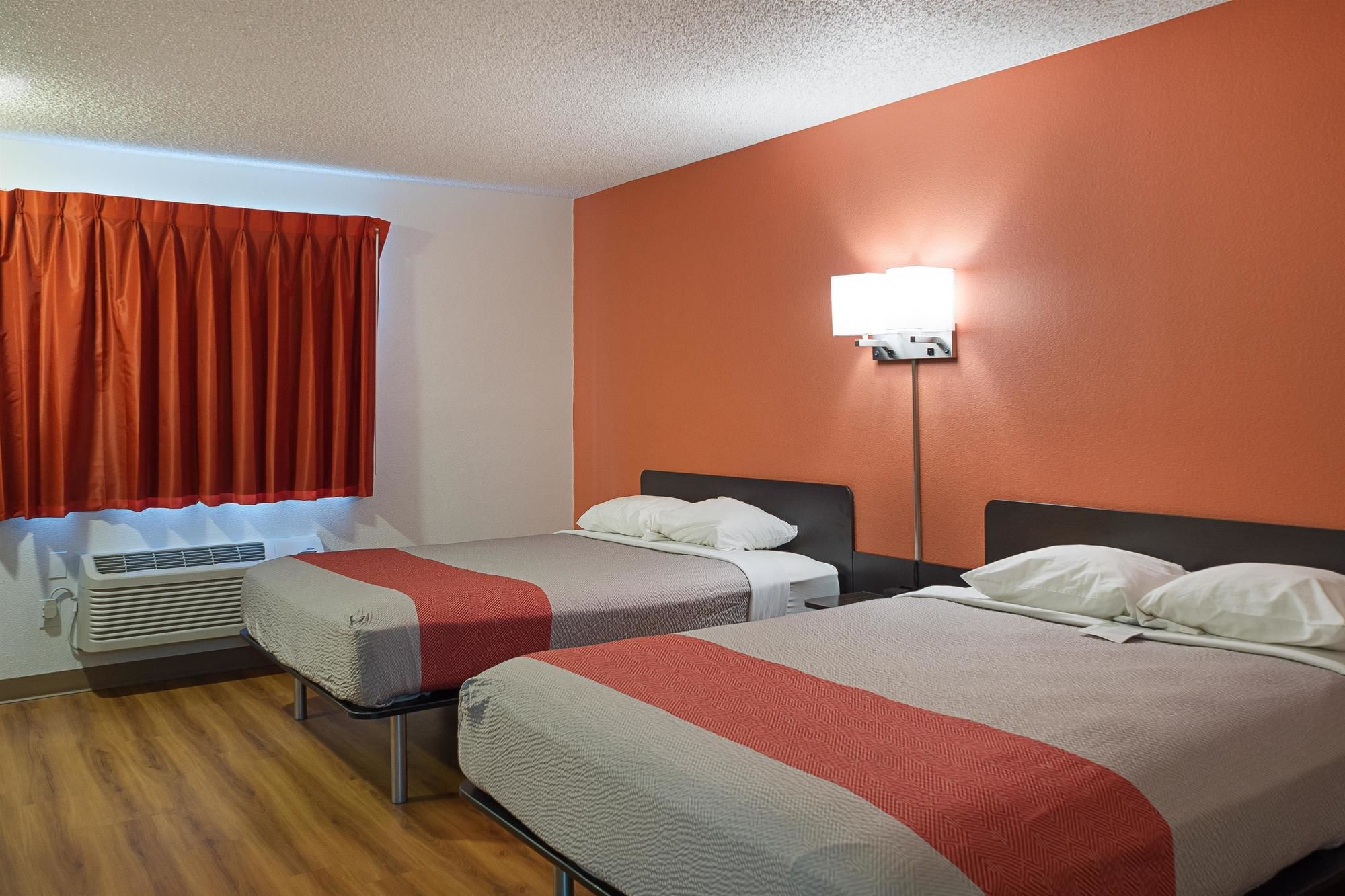 OYO Hotel Shelby MT Hwy 2 & I-15