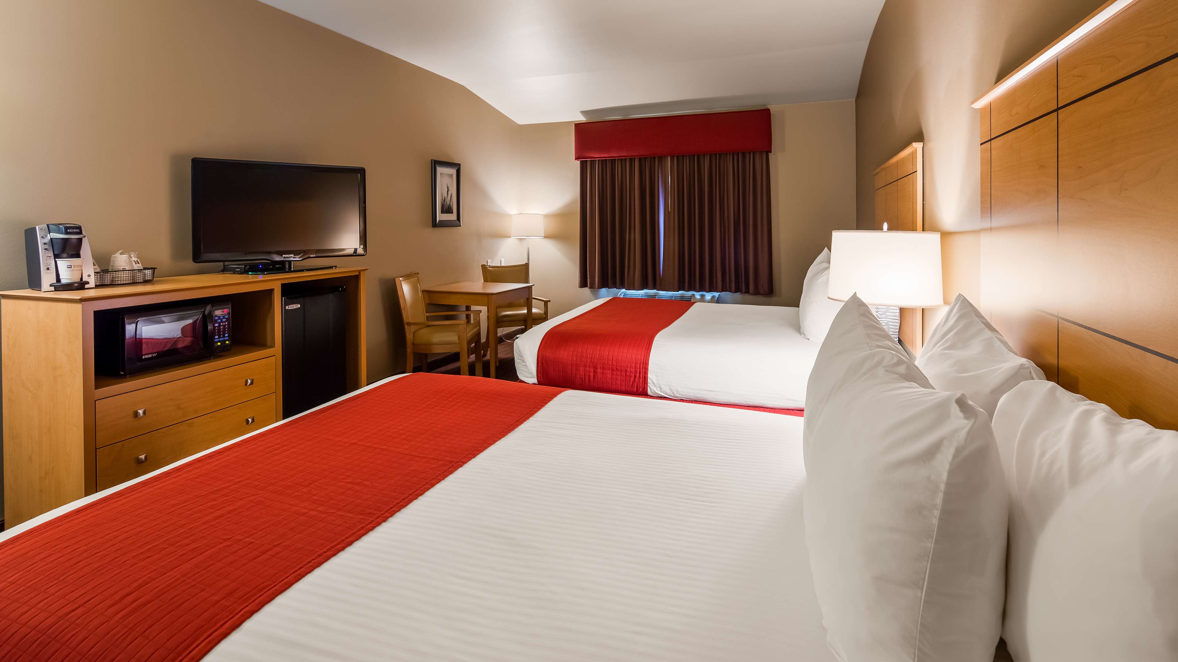 Best Western Golden Prairie Inn & Suites