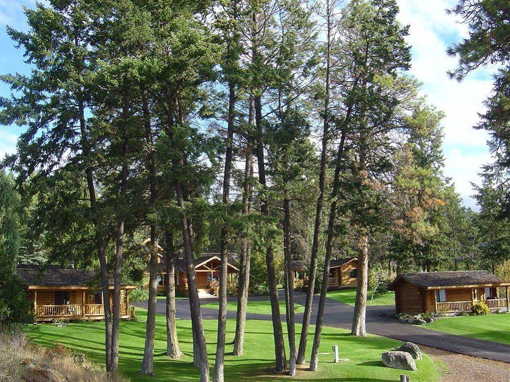 Somer's Bay Log Cabin lodging