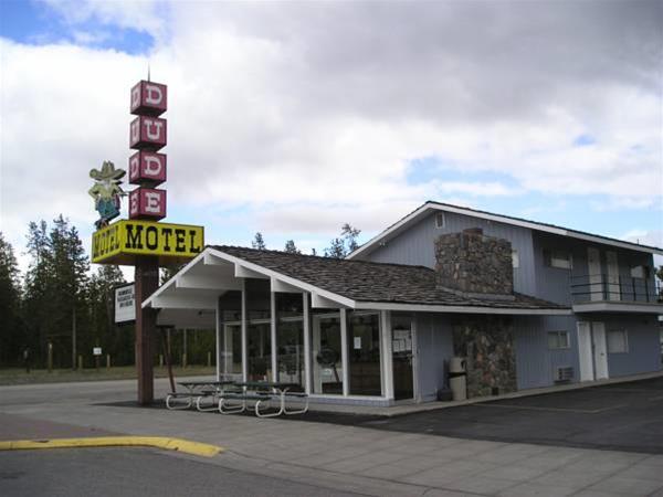 Dude/Roundup Motel