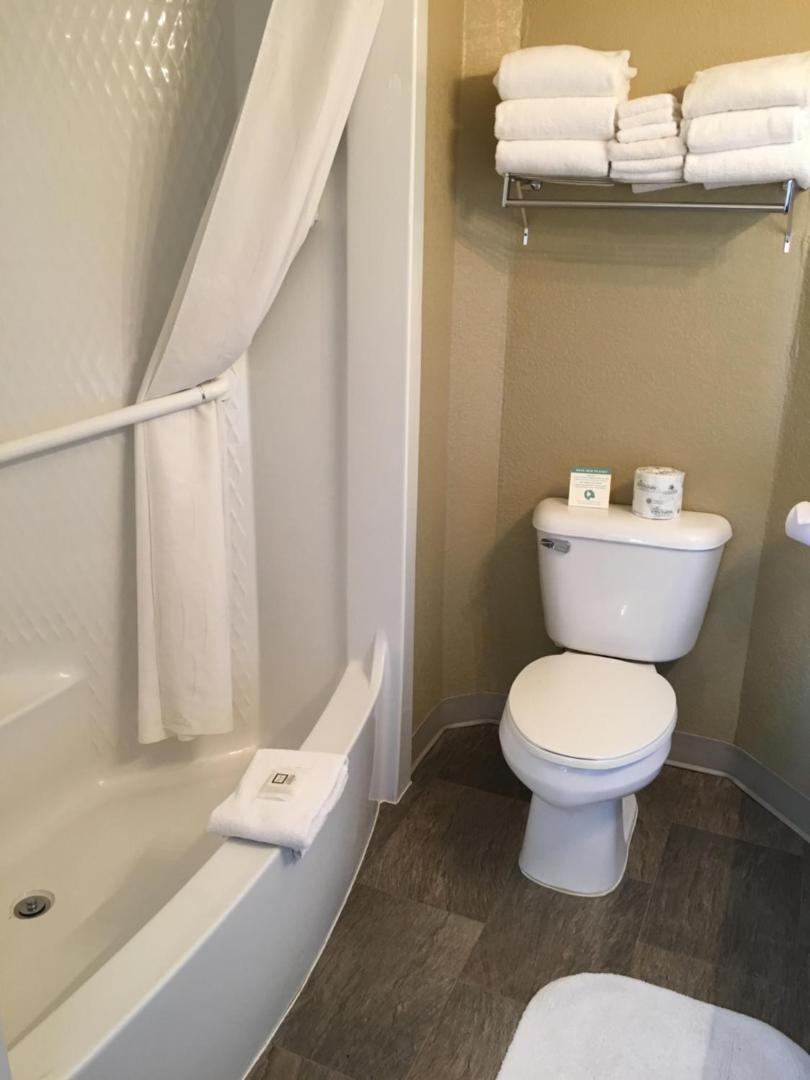 Travelodge by Wyndham Gardiner Yellowstone Park North