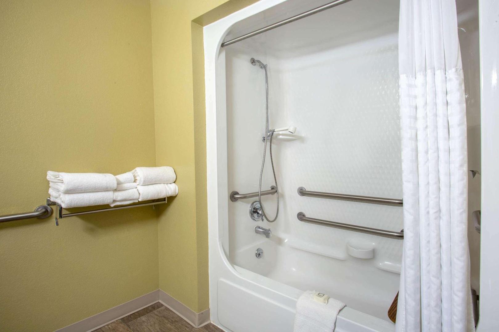 Travelodge by Wyndham Gardiner Yellowstone Park North