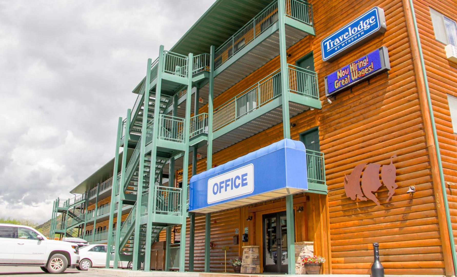 Travelodge by Wyndham Gardiner Yellowstone Park North