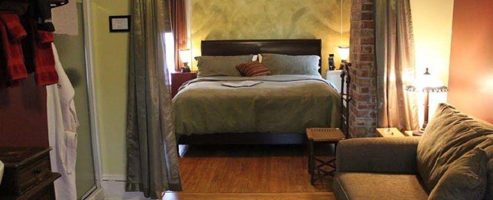 Whispering Pines Bed & Breakfast