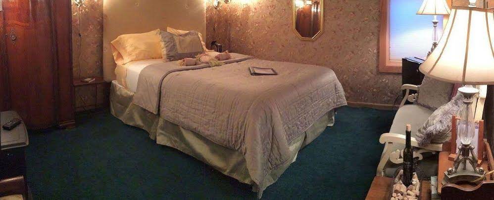 Whispering Pines Bed & Breakfast