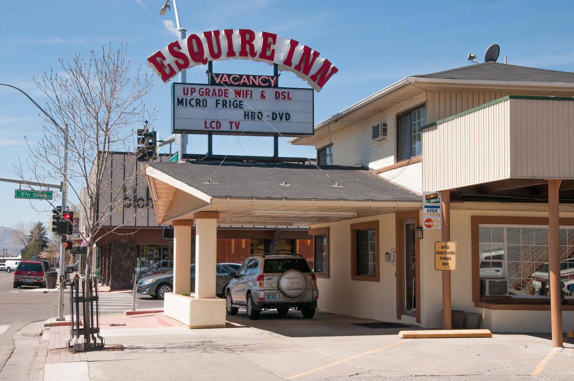 Esquire Inn