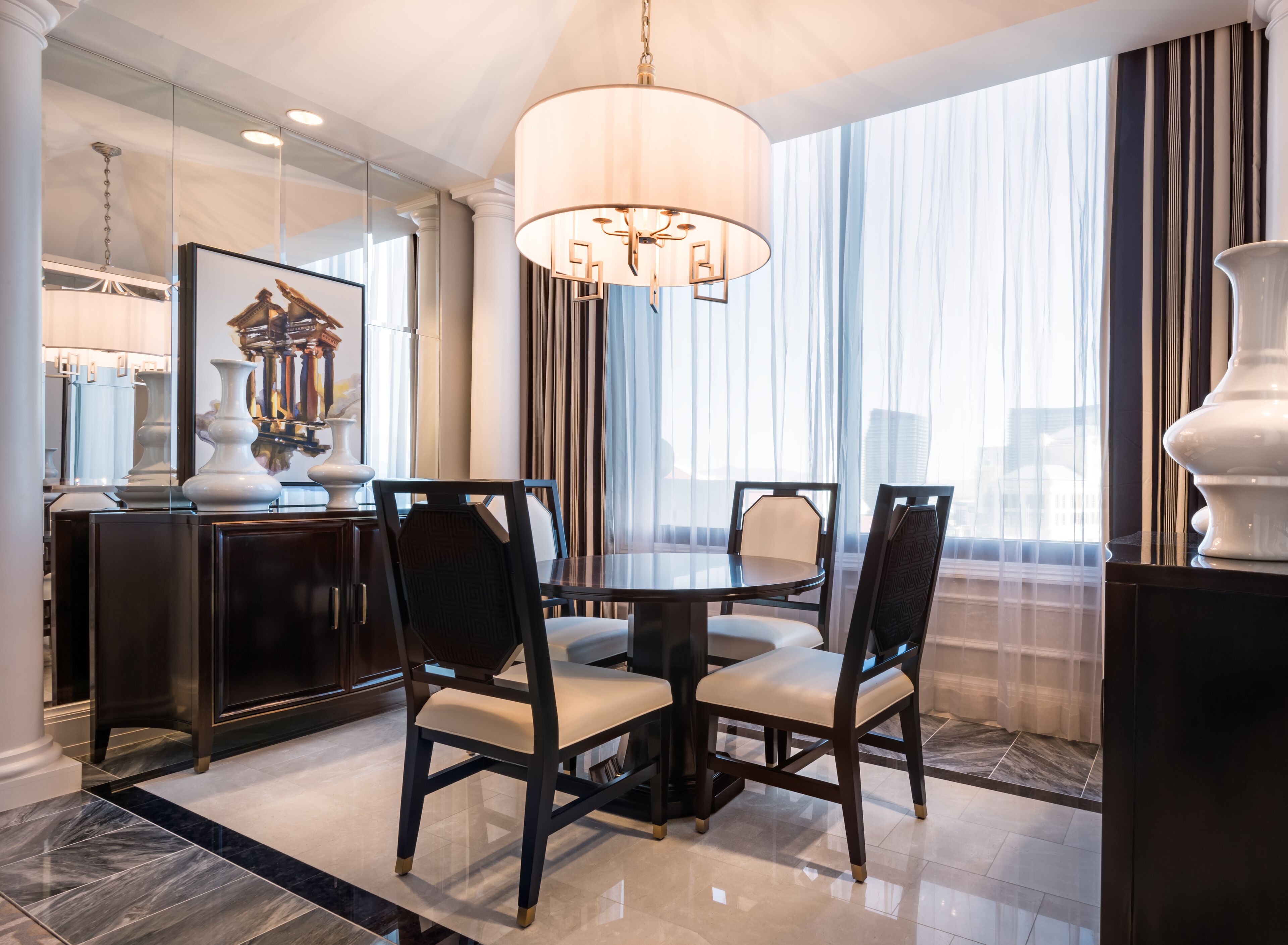 Caesars Palace by Suiteness